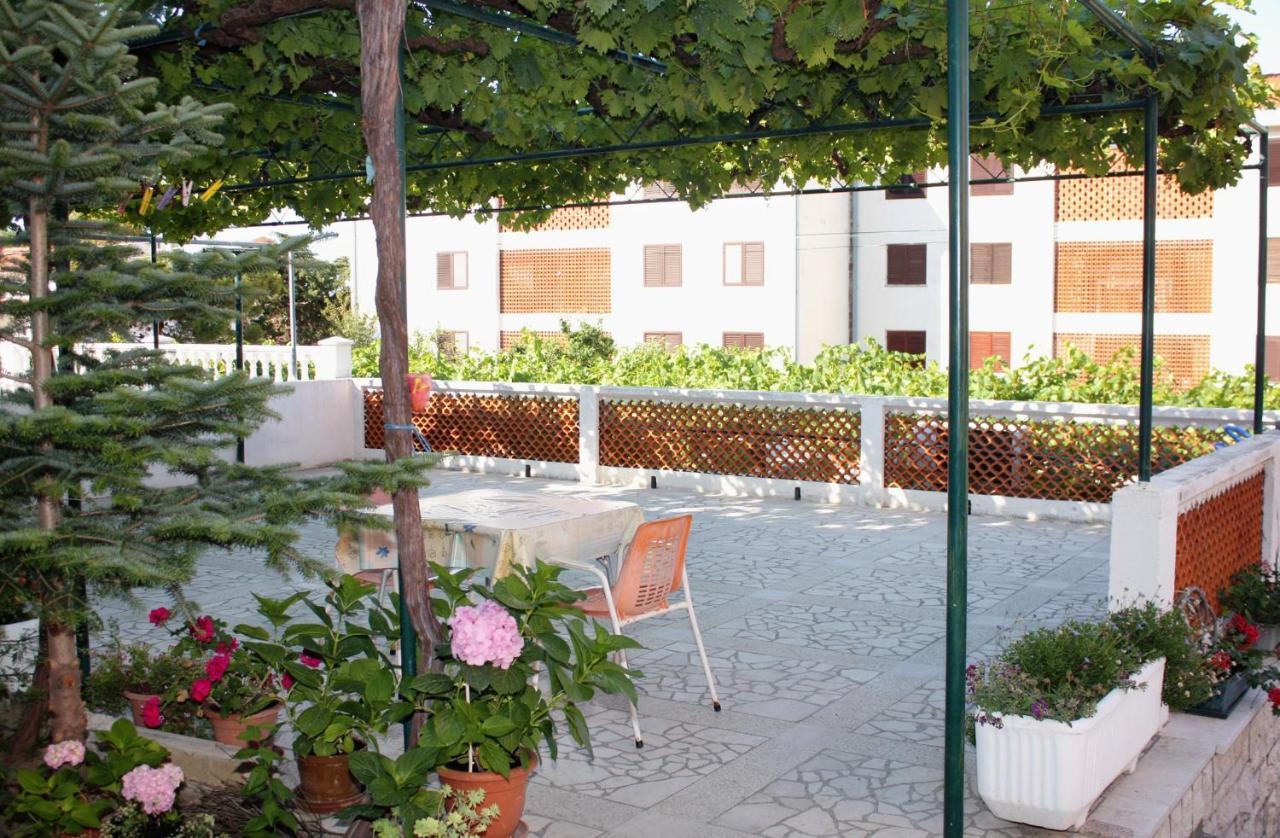 Apartments And Rooms With Parking Space Palit, Rab - 5061 Exterior foto