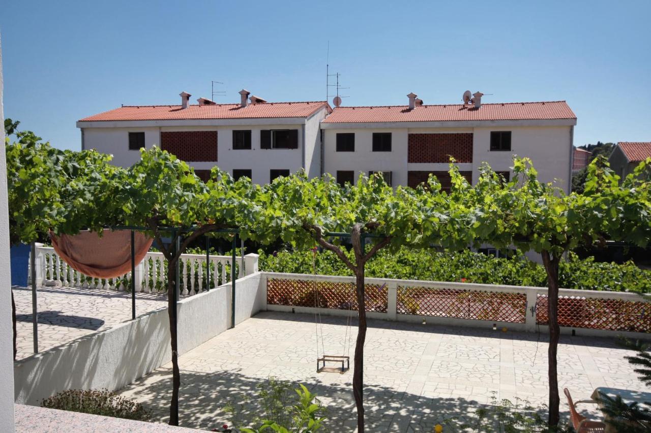 Apartments And Rooms With Parking Space Palit, Rab - 5061 Exterior foto