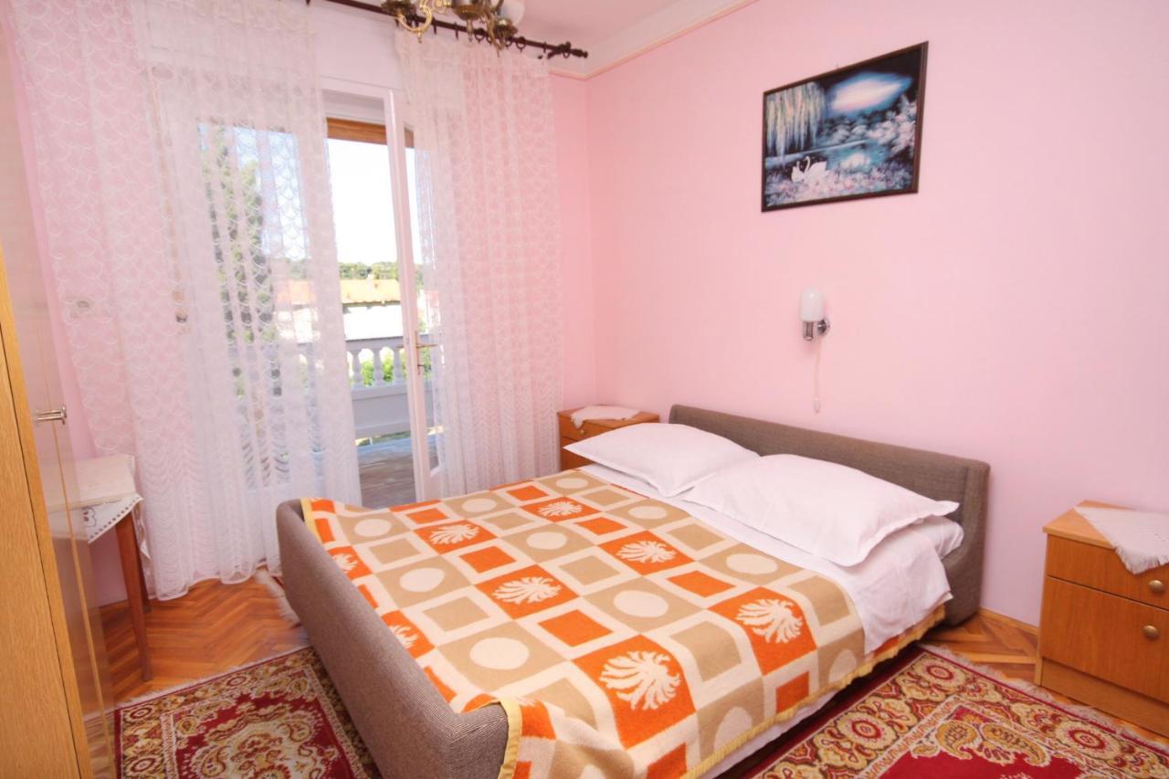 Apartments And Rooms With Parking Space Palit, Rab - 5061 Exterior foto